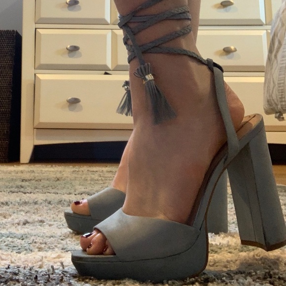 Aldo Chareri Platform Sandal - Picture 7 of 8